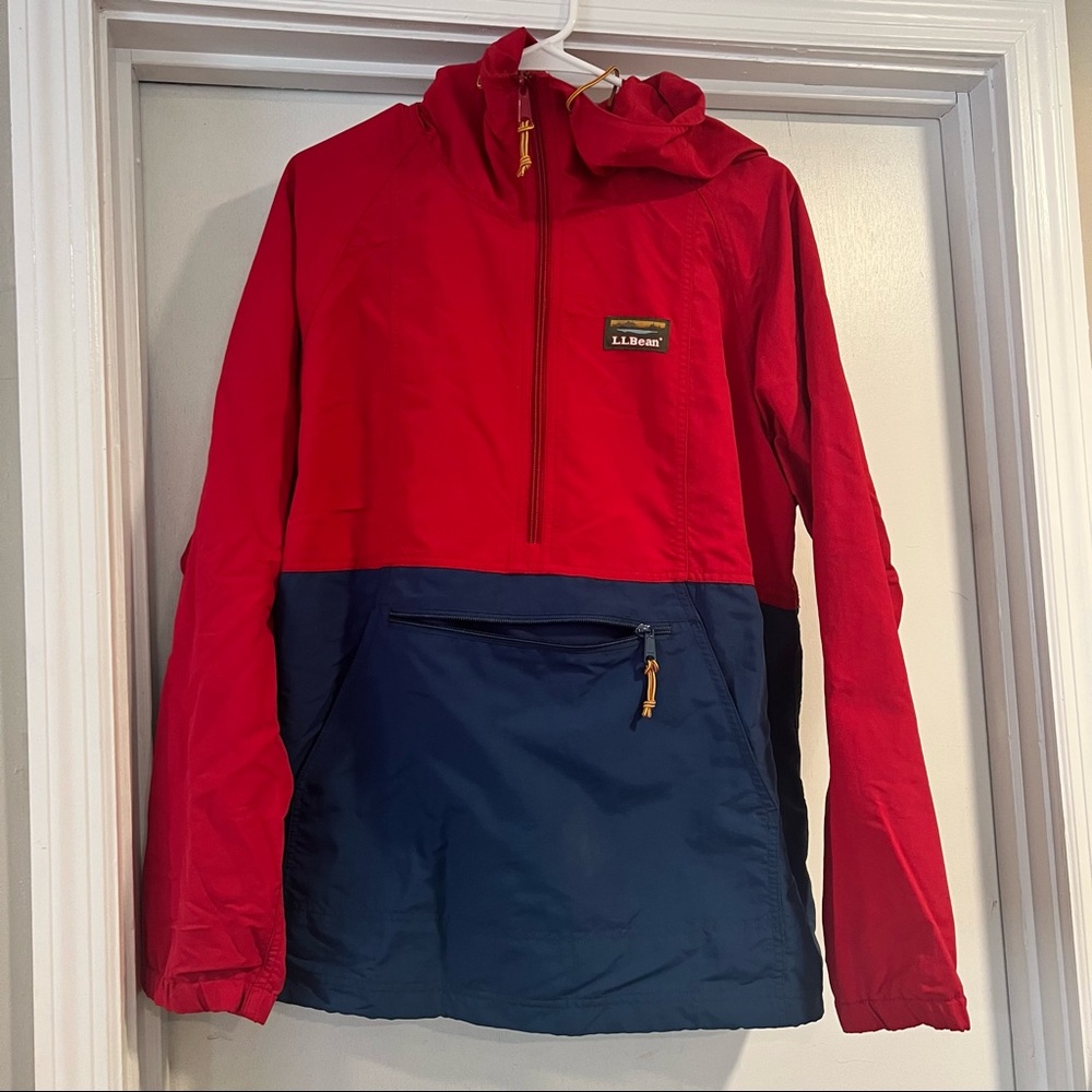 LL bean water resistant pullover in red/blue